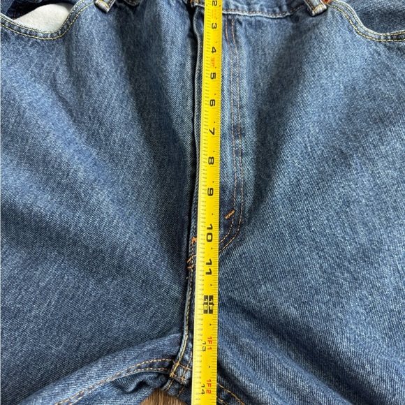 Levi’s 550, men’s size 46 x 32.  Great condition! - Picture 9 of 9